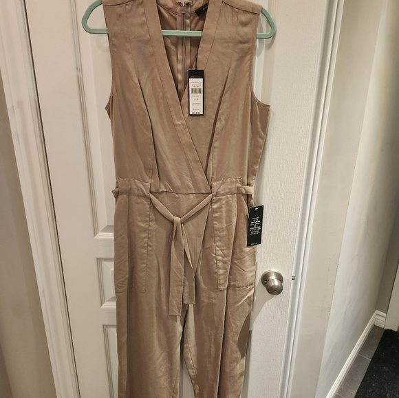 BCBG Max Azaria Ridley belted romper NWT Size M - Picture 2 of 8